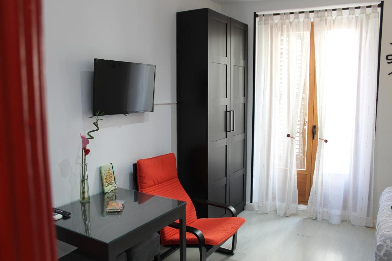 Balcony Malasana Appartement *
